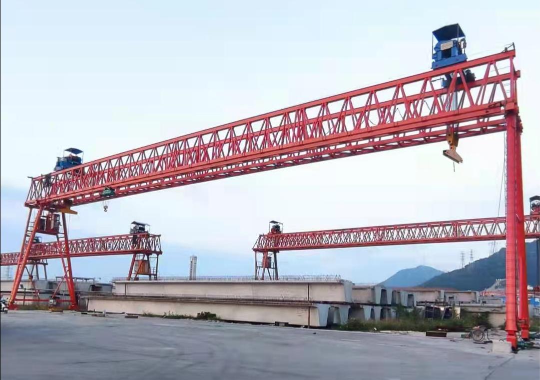 提梁機(jī)的質(zhì)量該咋樣看?提梁機(jī)有哪些重要的配件？提梁機(jī)價(jià)格是多少錢一臺(tái)？